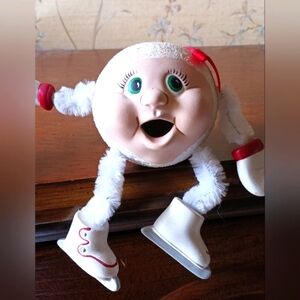 Vintage Anthropomorphic Noggin Shelf Sitter